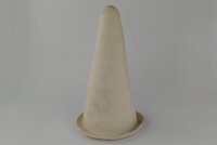 Clay discus spawning cone with gutter with defect No. 1