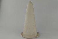 Clay discus spawning cone with gutter with defect No. 6