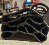Crevice rock for crevice-breeding L catfish