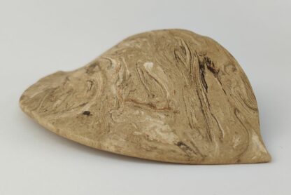 Großes Blatt aus Ton als Versteck im Aquarium – Bild 13