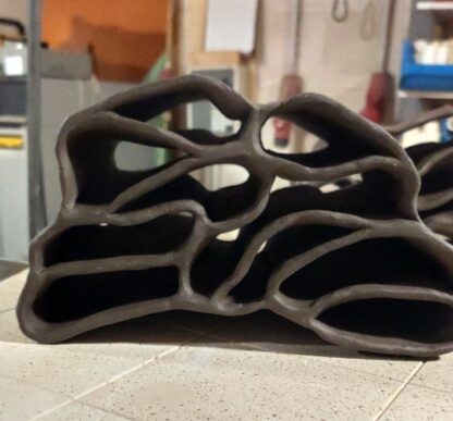 Crevice rock for crevice-breeding L catfish